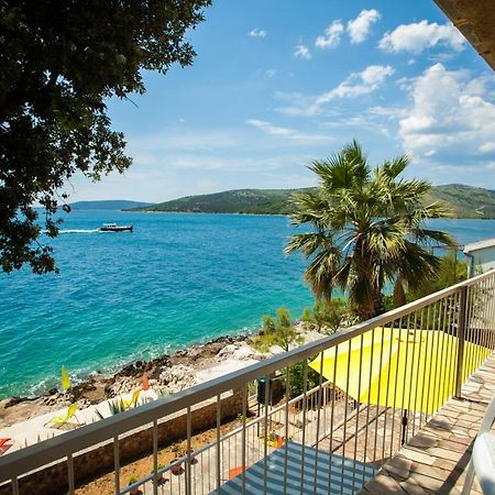 Villa Amarela Seget Vranjica Exteriör bild