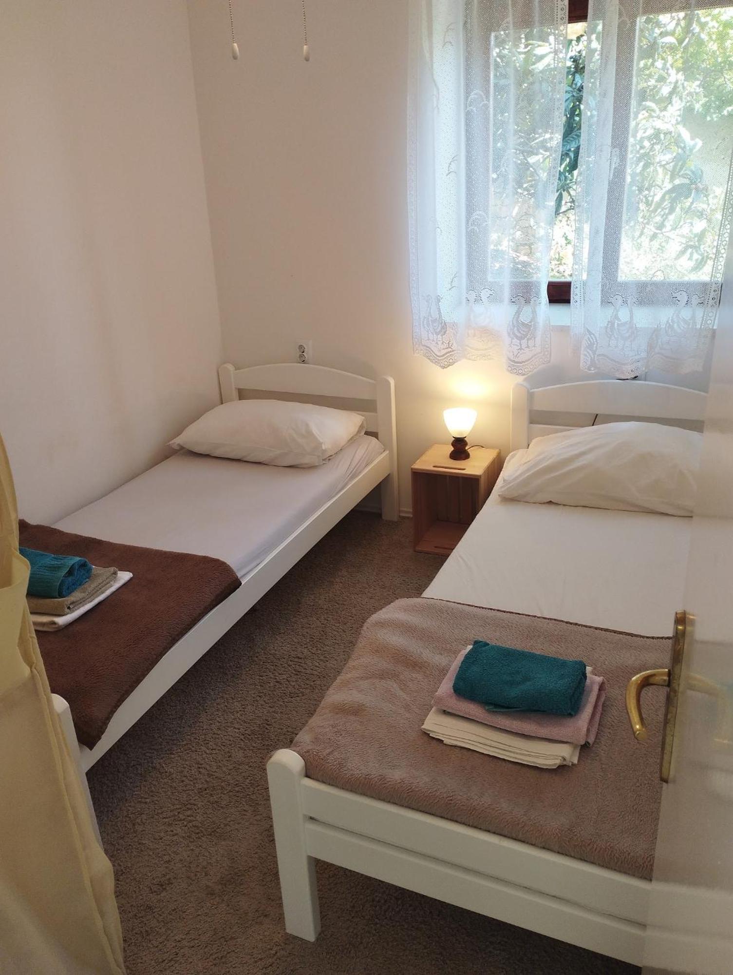 Villa Amarela Seget Vranjica Exteriör bild