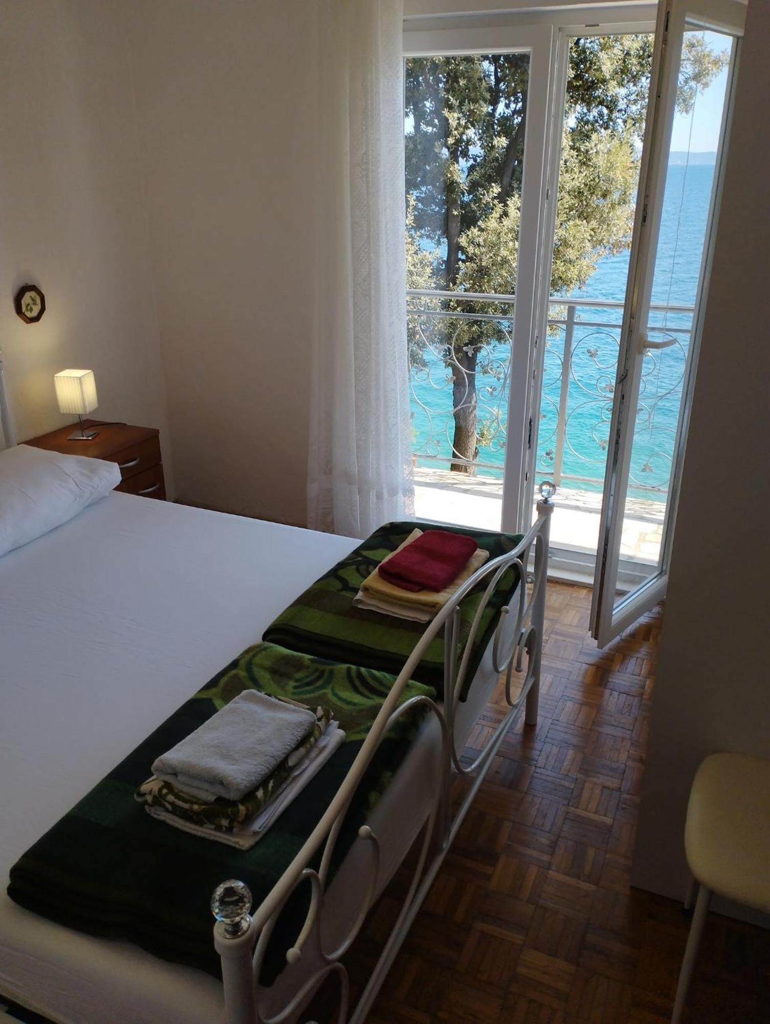 Villa Amarela Seget Vranjica Exteriör bild