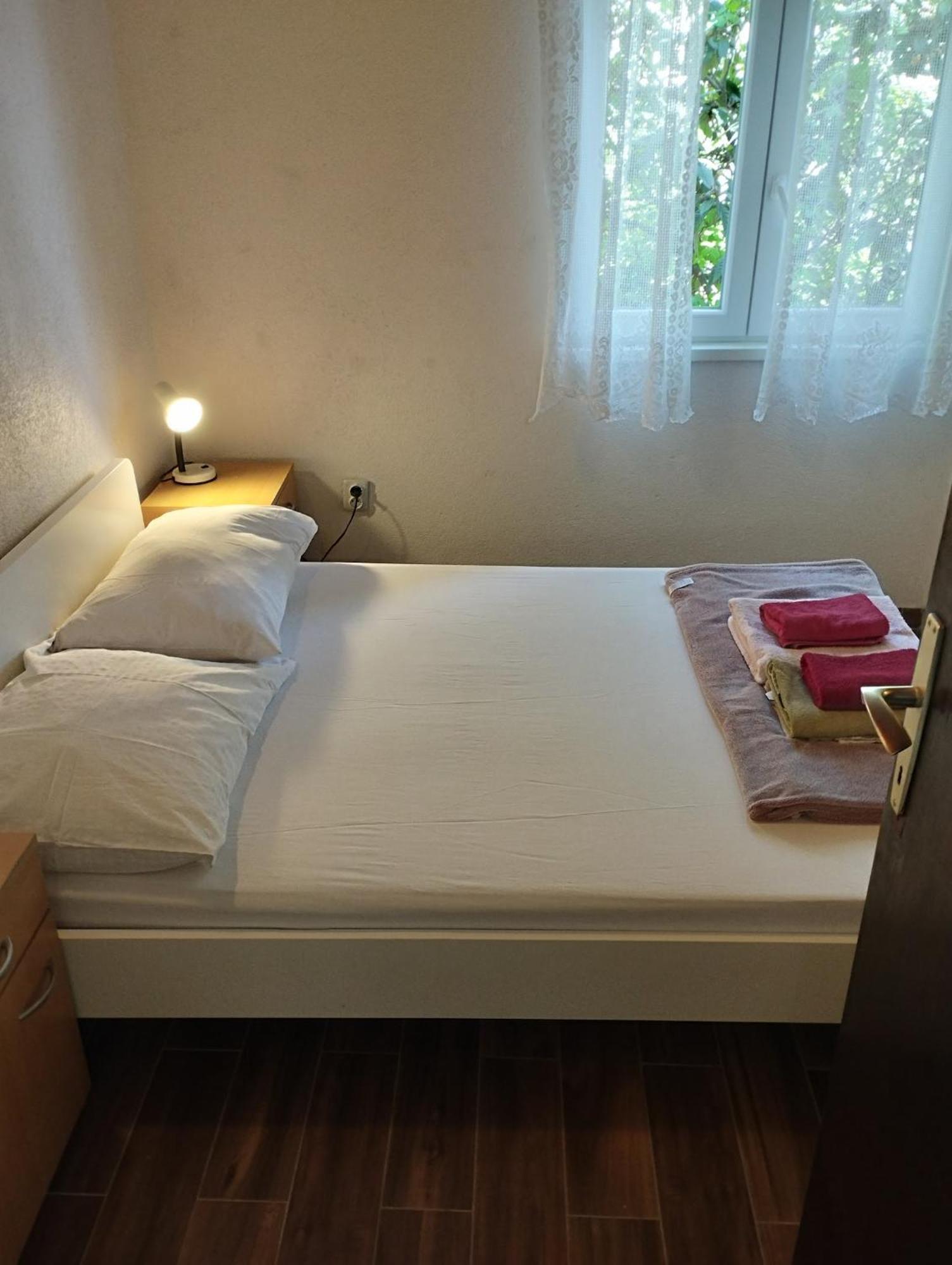 Villa Amarela Seget Vranjica Exteriör bild