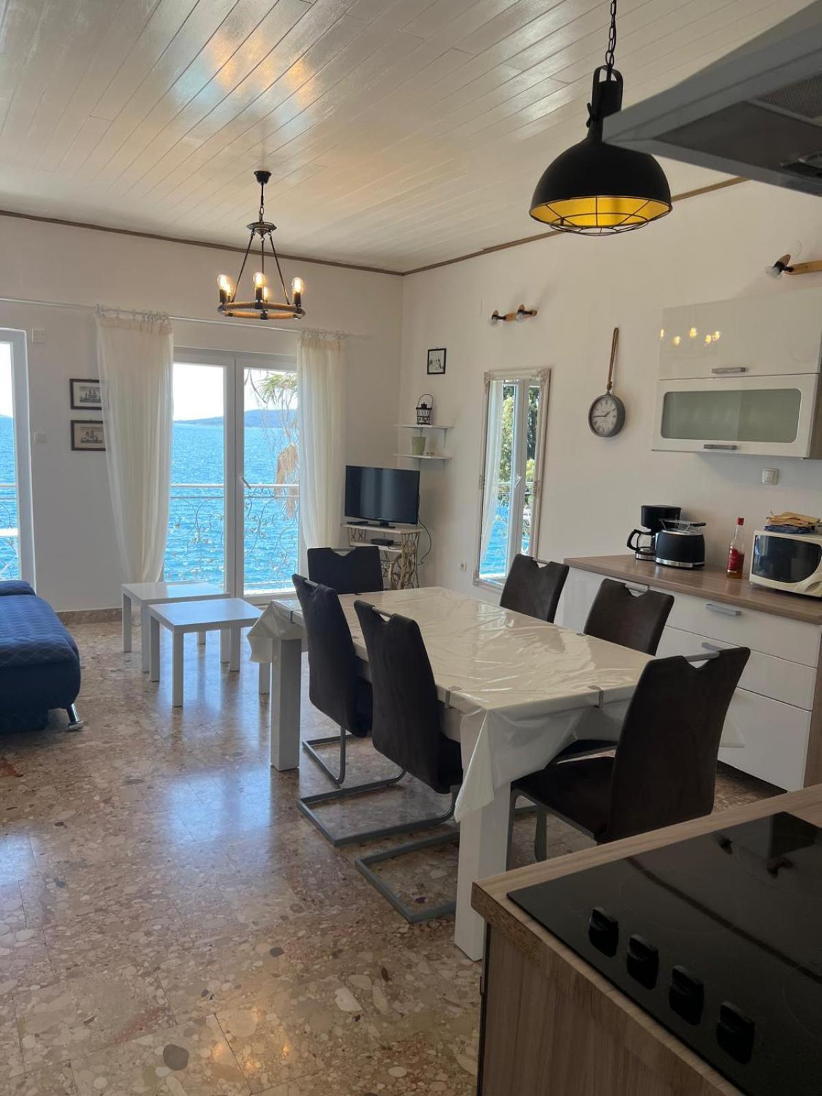 Villa Amarela Seget Vranjica Exteriör bild