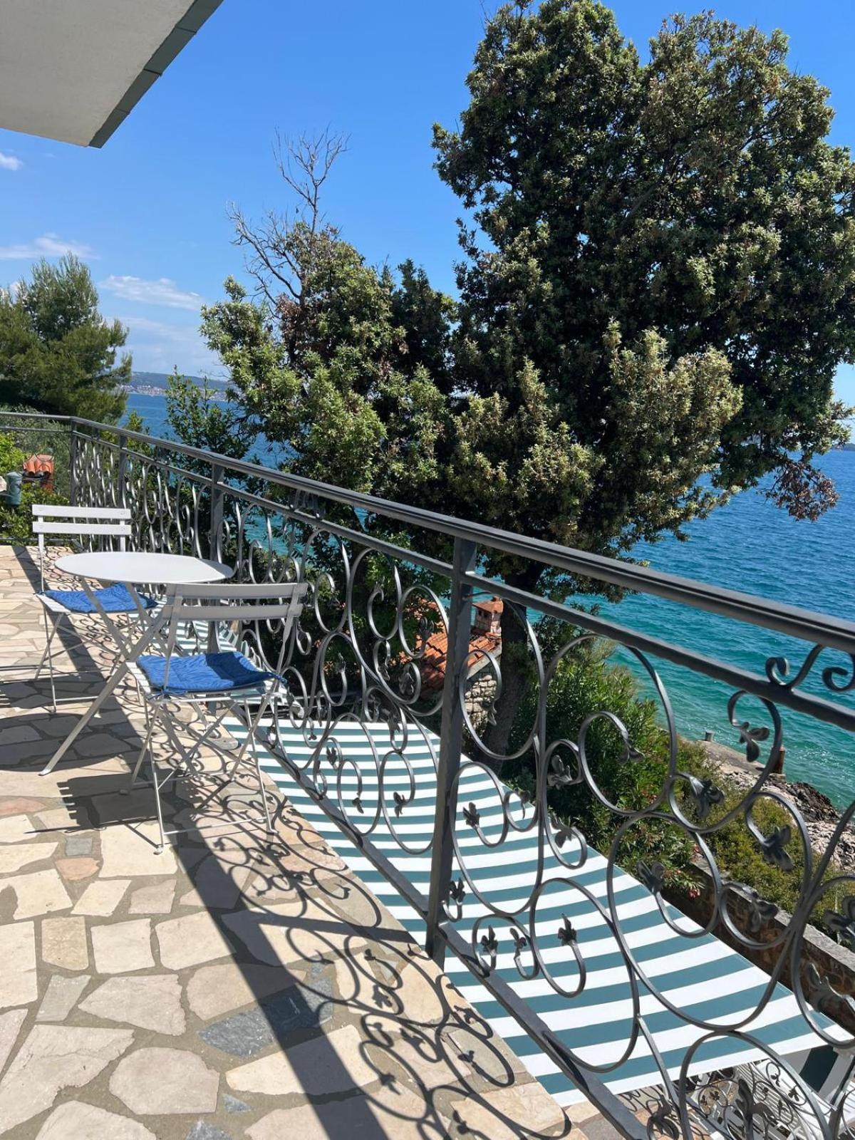 Villa Amarela Seget Vranjica Exteriör bild