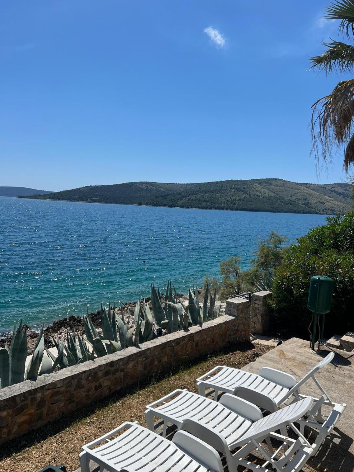 Villa Amarela Seget Vranjica Exteriör bild