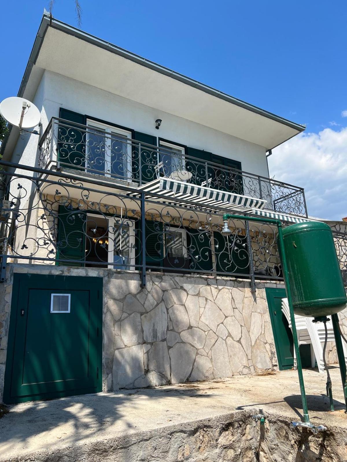 Villa Amarela Seget Vranjica Exteriör bild