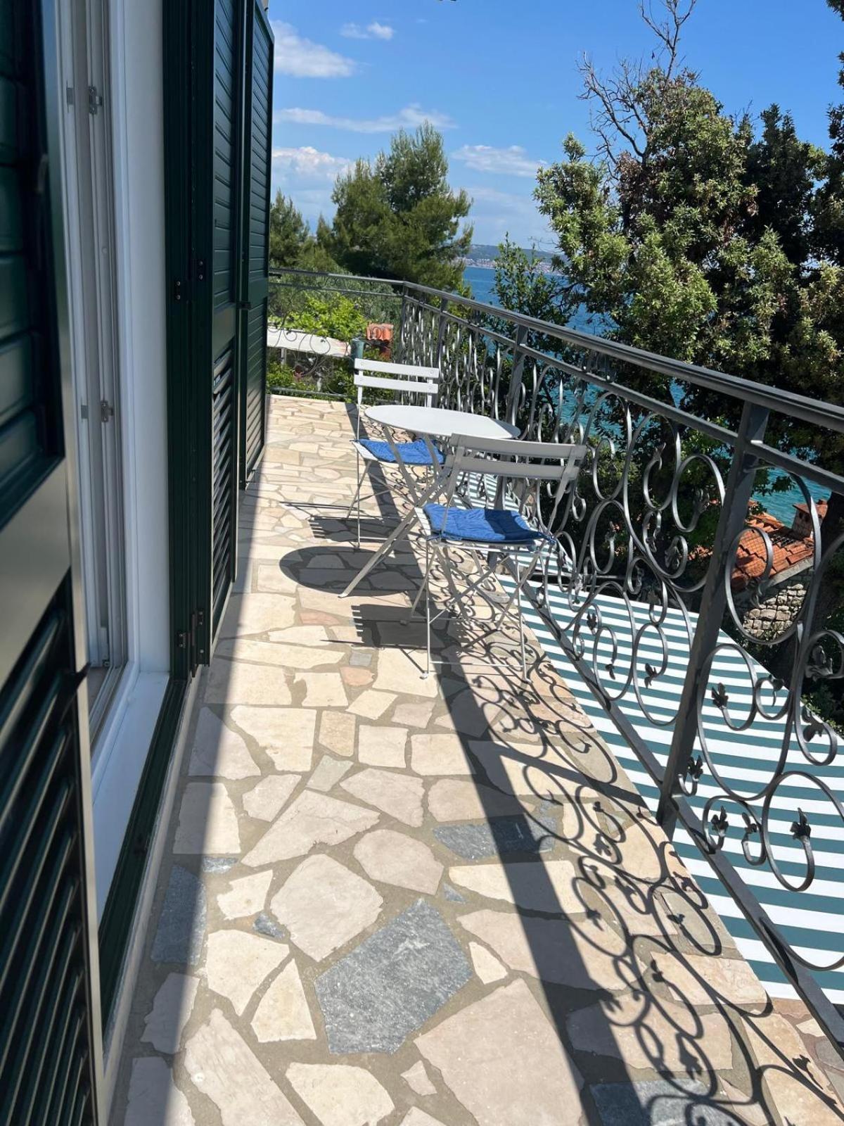 Villa Amarela Seget Vranjica Exteriör bild