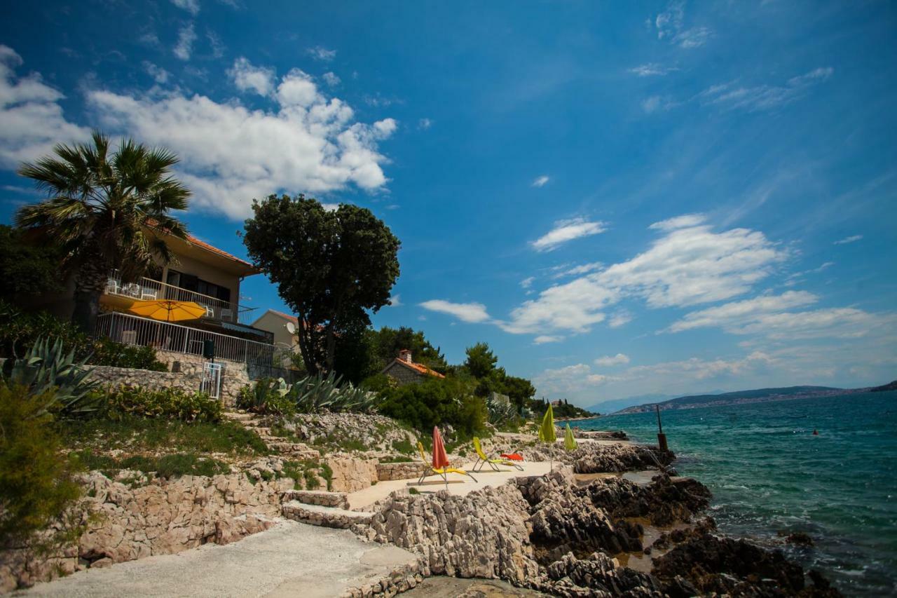 Villa Amarela Seget Vranjica Exteriör bild