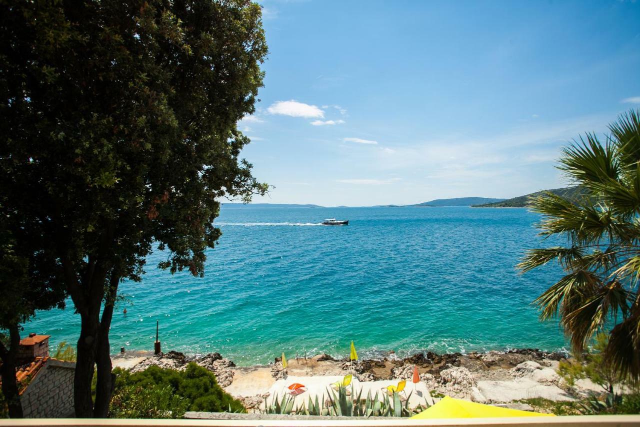Villa Amarela Seget Vranjica Exteriör bild