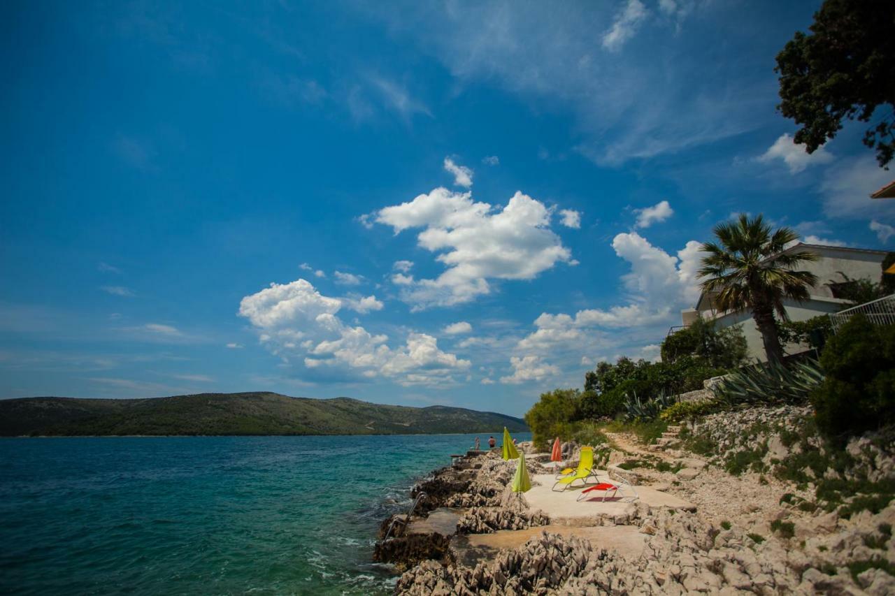 Villa Amarela Seget Vranjica Exteriör bild